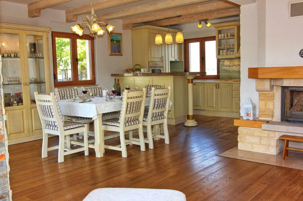 Villa Leko Dream House Cetina Экстерьер фото
